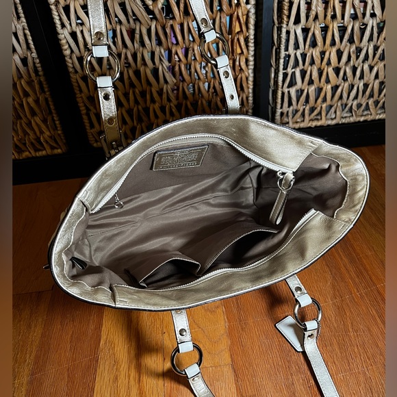 Coach Ivory/Bone Leather Shoulder Bag - Picture 4 of 7